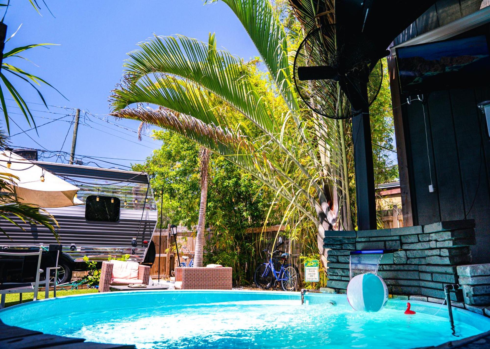 World Solo Travel'S Welcomed At St Pete Home Αγία Πετρούπολη Εξωτερικό φωτογραφία