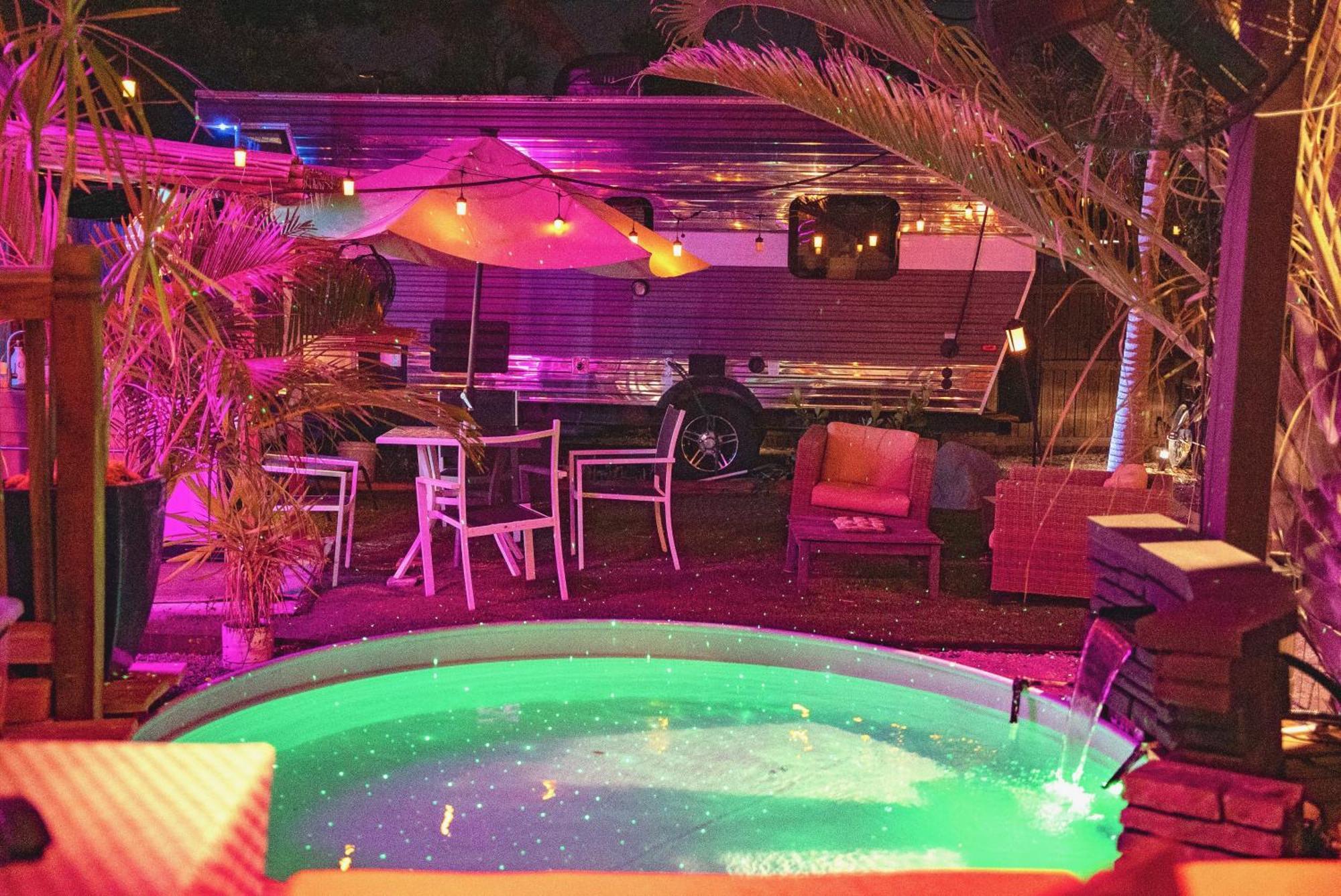 World Solo Travel'S Welcomed At St Pete Home Αγία Πετρούπολη Εξωτερικό φωτογραφία